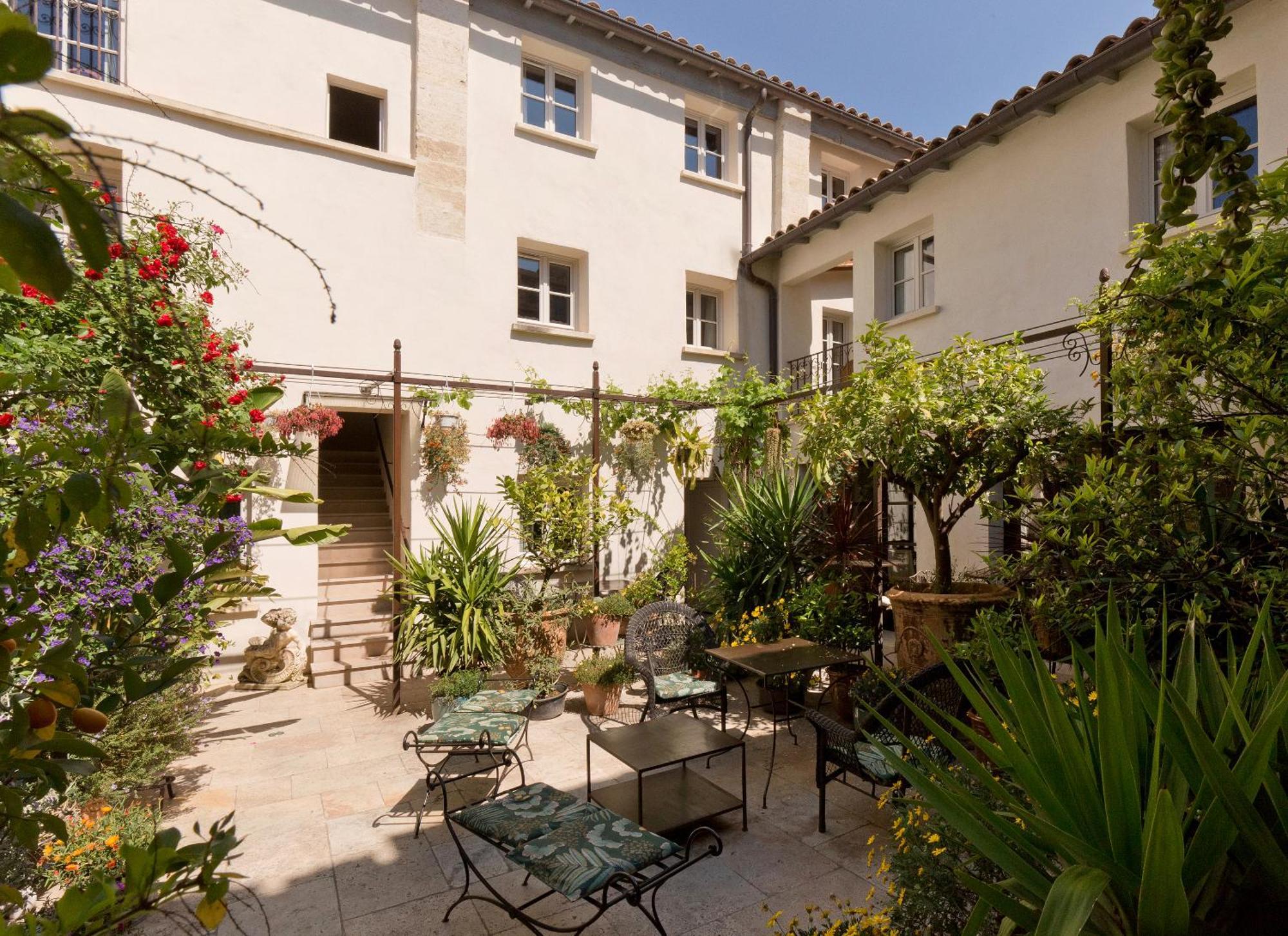 La Maison Des Augustins 4 Stars Spa Et Fitness Aviñón Habitación foto